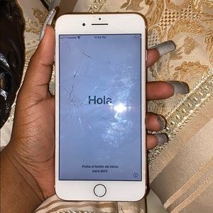 iPhone 7 (works fine just cracked screen)